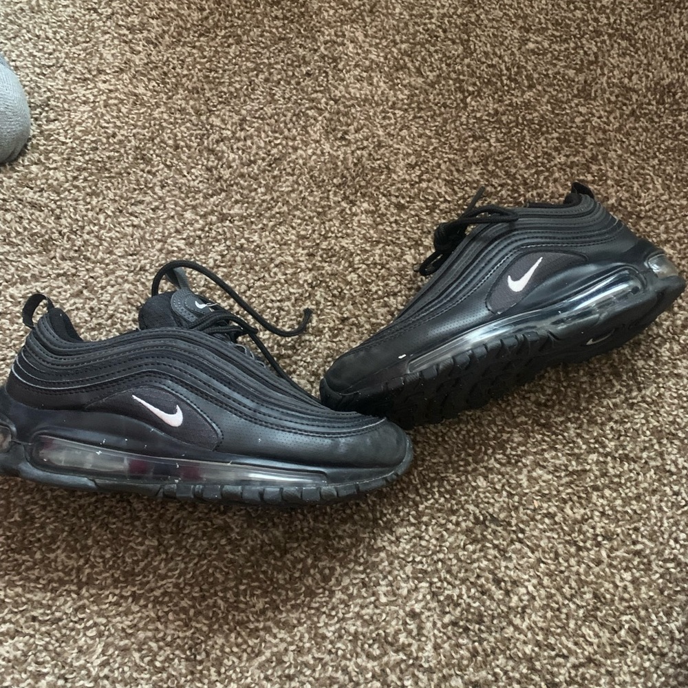 Nike Air Max size 3.5 my son out here them in less than 5 months!